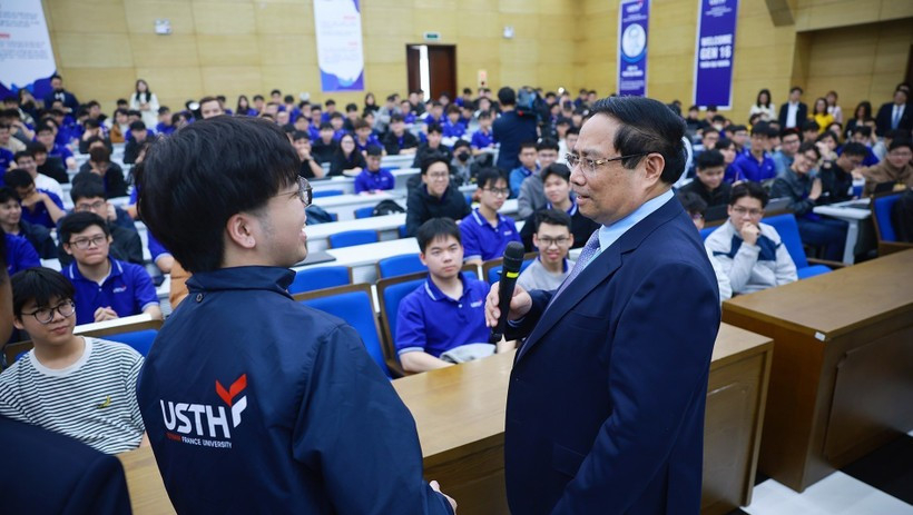 Resolution 57: Developing high-quality sci-tech human resources key to master strategic technologies