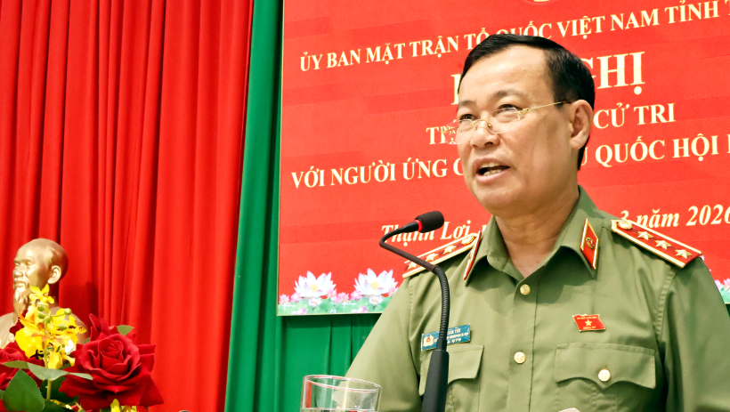 Ứng cử vi&ecirc;n ĐBQH kh&oacute;a XVI - đơn vị bầu cử số 1 tiếp x&uacute;c cử tri