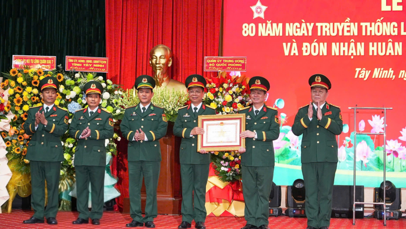 Tự h&agrave;o 80 năm truyền thống lực lượng vũ trang tỉnh T&acirc;y Ninh