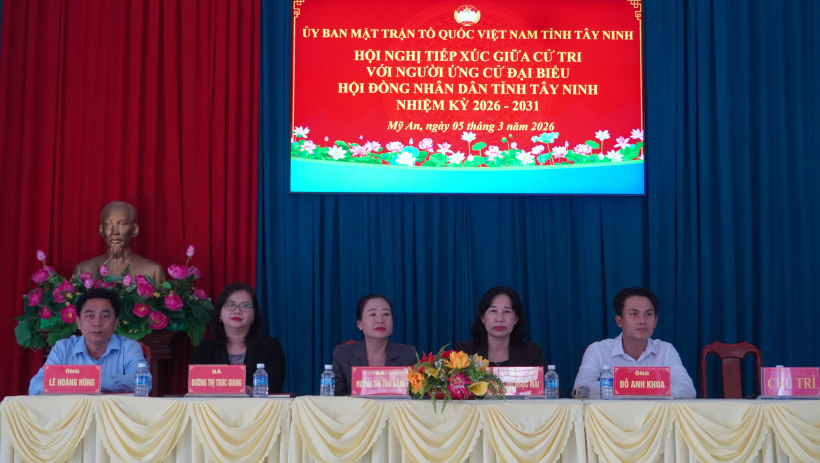 Ứng cử vi&ecirc;n đại biểu HĐND tỉnh, đơn vị bầu cử số 16 tiếp x&uacute;c cử tri x&atilde; Mỹ An