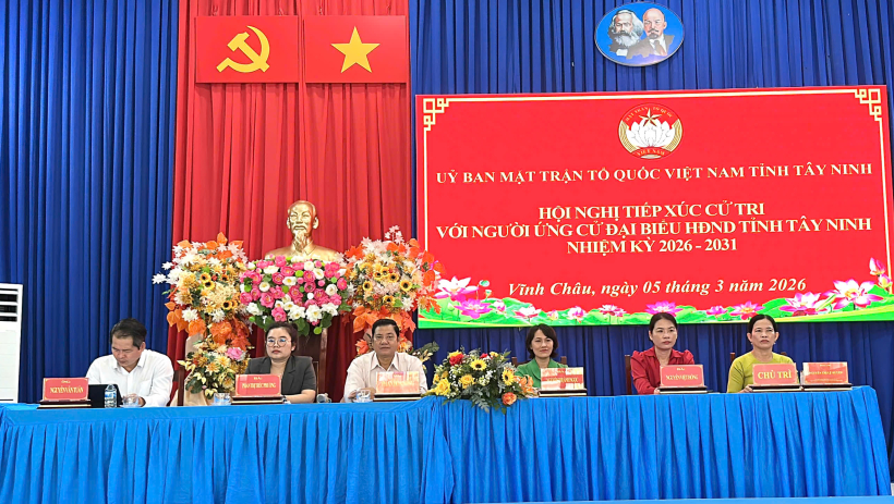 Ứng cử vi&ecirc;n đại biểu HĐND tỉnh, đơn vị bầu cử số 27 tiếp x&uacute;c cử tri x&atilde; Vĩnh Ch&acirc;u