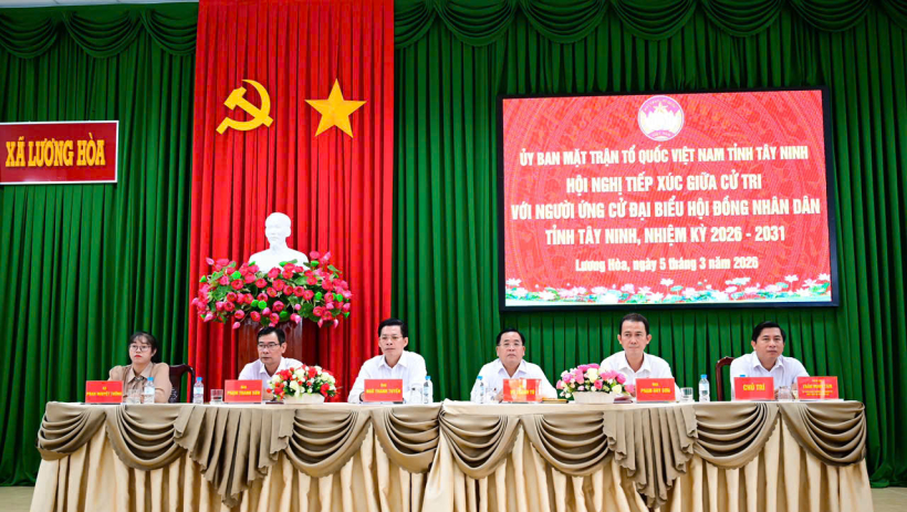 Người ứng cử đại biểu HĐND tỉnh T&acirc;y Ninh nhiệm kỳ 2026&ndash;2031 tiếp x&uacute;c cử tri x&atilde; Lương H&ograve;a 