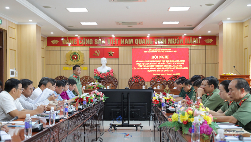 Triển khai c&ocirc;ng t&aacute;c bảo đảm an ninh trật tự, an to&agrave;n x&atilde; hội phục vụ cuộc bầu cử