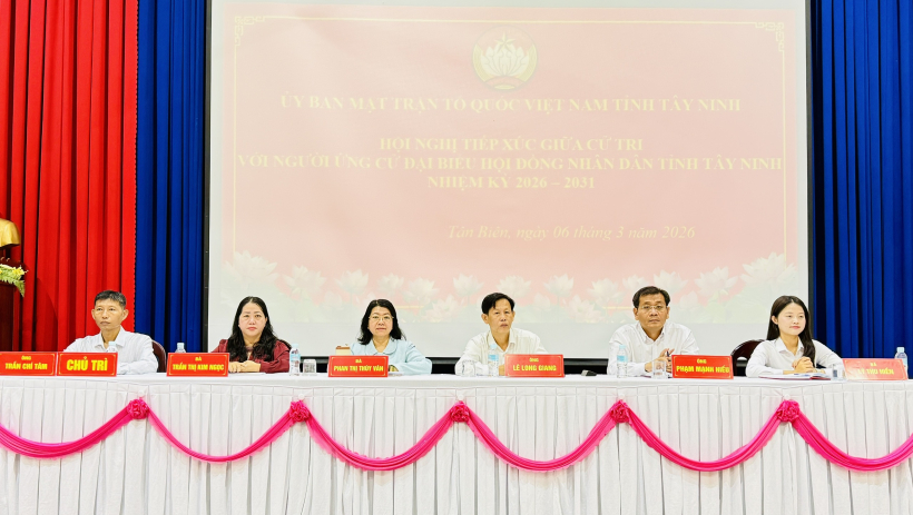 Ứng cử vi&ecirc;n đại biểu HĐND tỉnh - đơn vị bầu cử số 5 tiếp x&uacute;c cử tri x&atilde; T&acirc;n Bi&ecirc;n