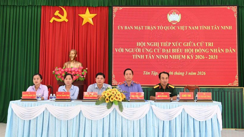 Ứng cử vi&ecirc;n đại biểu HĐND tỉnh, đơn vị bầu cử số 20 tiếp x&uacute;c cử tri x&atilde; T&acirc;n Tập