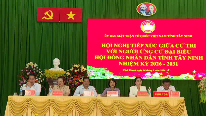 Ứng cử vi&ecirc;n đại biểu HĐND tỉnh, đơn vị số 27 tiếp x&uacute;c cử tri x&atilde; Hưng Điền, Vĩnh Thạnh