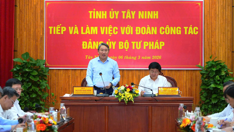 Bộ trưởng Bộ Tư ph&aacute;p Nguyễn Hải Ninh l&agrave;m việc với Tỉnh uỷ T&acirc;y Ninh