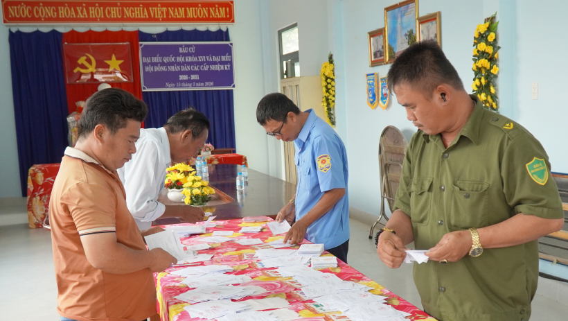 X&atilde; Cần Giuộc sẵn s&agrave;ng cho ng&agrave;y hội bầu cử 