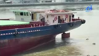 S&agrave; lan va chạm cầu Ghềnh, đường sắt Bắc - Nam gi&aacute;n đoạn