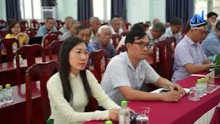 Ứng cử vi&ecirc;n đại biểu HĐND tỉnh, đơn vị số 4 tiếp x&uacute;c cử tri vận động bầu cử