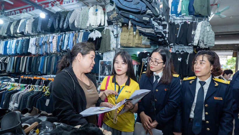 Ban h&agrave;nh Th&ocirc;ng tư số 18/2026/TT-BTC về hồ sơ, thủ tục thuế với hộ kinh doanh