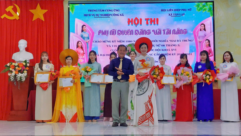 X&atilde; T&acirc;n Lập: S&ocirc;i nổi Hội thi Phụ nữ duy&ecirc;n d&aacute;ng v&agrave; t&agrave;i năng