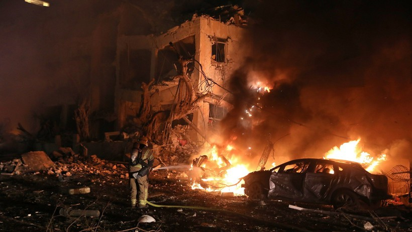 Quan chức Iran tuy&ecirc;n bố tiếp tục tấn c&ocirc;ng mục ti&ecirc;u ở c&aacute;c nước l&aacute;ng giềng