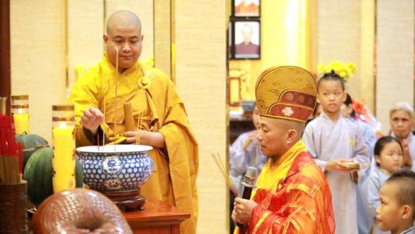 Cầu an đầu năm trong Phật gi&aacute;o T&acirc;y Ninh