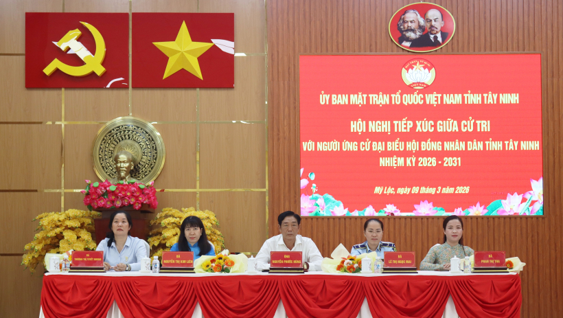 Ứng cử vi&ecirc;n đại biểu HĐND tỉnh, đơn vị bầu cử số 19 tiếp x&uacute;c cử tri x&atilde; Mỹ Lộc