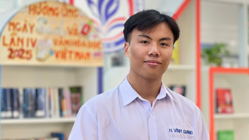 Cậu học tr&ograve; đam m&ecirc; H&oacute;a học