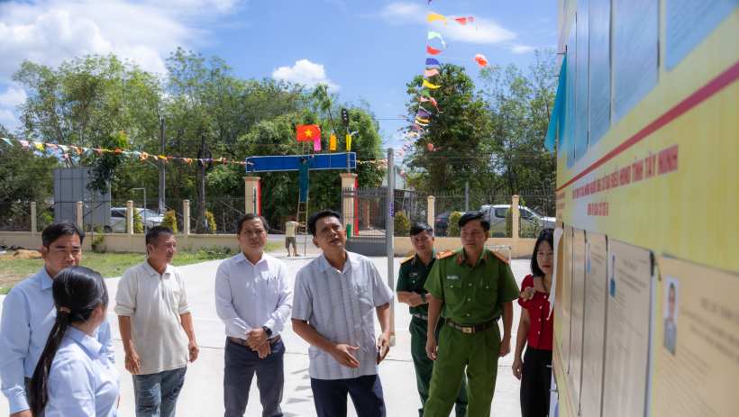 L&atilde;nh đạo Ban Nội ch&iacute;nh Tỉnh ủy kiểm tra c&ocirc;ng t&aacute;c bầu cử tại x&atilde; T&acirc;n Th&agrave;nh