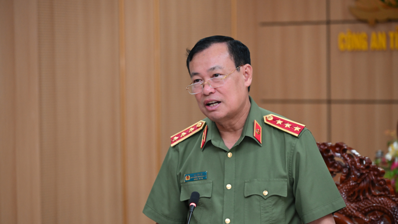 Thượng tướng L&ecirc; Tấn Tới l&agrave;m việc với C&ocirc;ng an tỉnh T&acirc;y Ninh về c&ocirc;ng t&aacute;c an ninh bầu cử