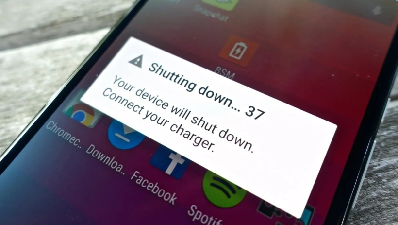 4 th&oacute;i quen khiến pin smartphone 'tuột dốc kh&ocirc;ng phanh'