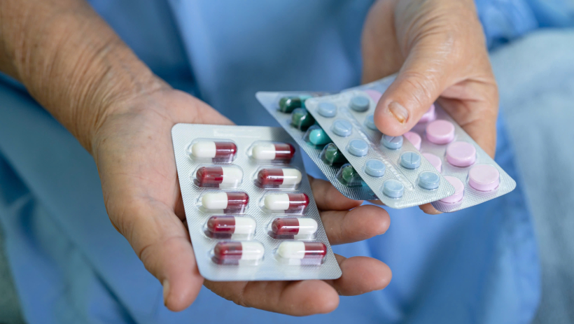 Cập nhật danh mục thuốc bảo hiểm y tế: Mở rộng cơ hội điều trị, giảm g&aacute;nh nặng t&agrave;i ch&iacute;nh cho người bệnh