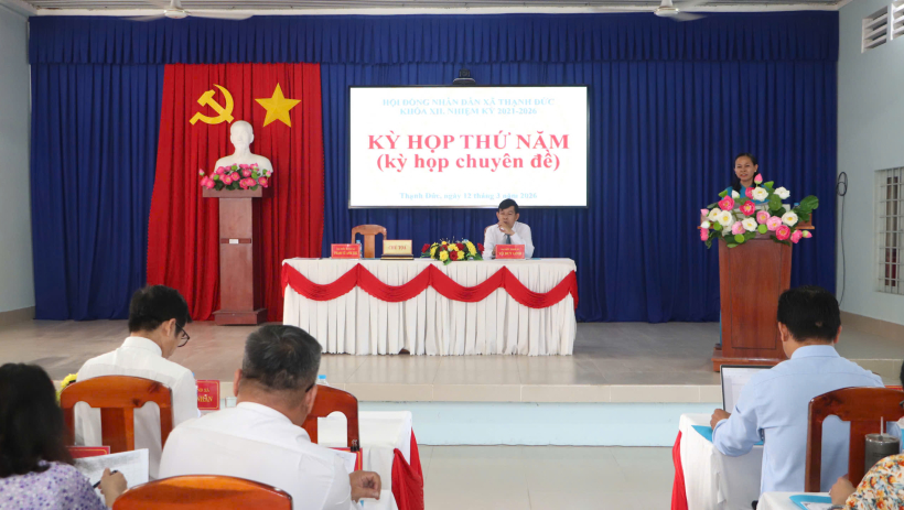 HĐND x&atilde; Thạnh Đức th&ocirc;ng qua c&aacute;c nghị quyết phục vụ ph&aacute;t triển địa phương