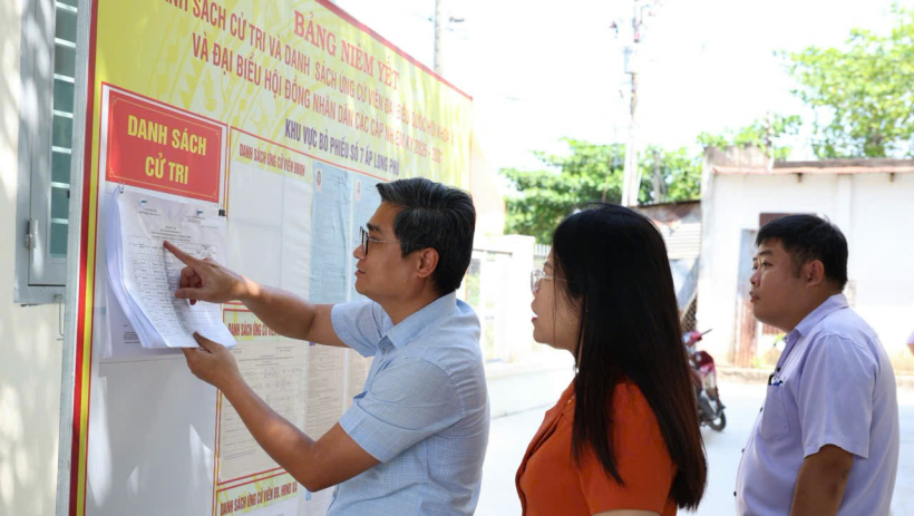 Giám sát, ki&ecirc;̉m tra c&ocirc;ng tác b&acirc;̀u cử tại xã Long Chữ
