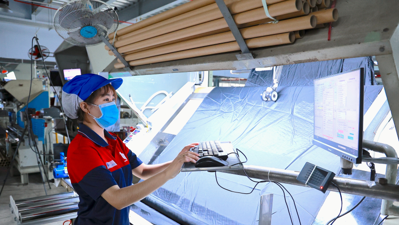 Thị trường lao động đầu năm - Chuyển dịch v&igrave; mục ti&ecirc;u tăng trưởng