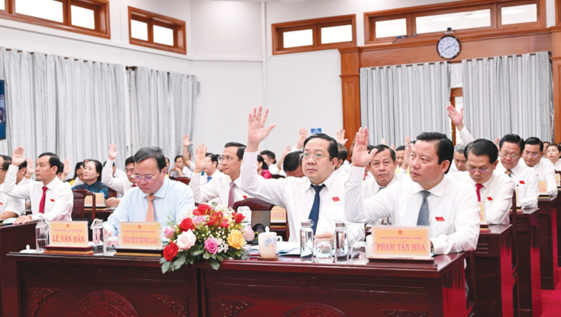 &ETH;ại biểu HĐND: 'Cầu nối' giữa cử tri với ch&iacute;nh quyền 