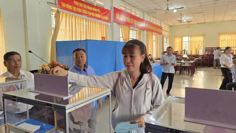 X&atilde; B&igrave;nh Th&agrave;nh đồng loạt khai mạc bầu cử tại 13 khu vực bỏ phiếu tr&ecirc;n địa b&agrave;n