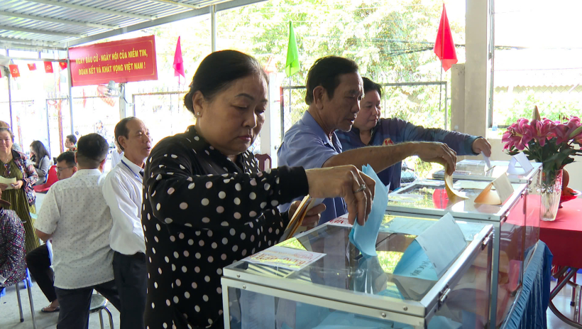 T&acirc;y Ninh: Đ&ocirc;ng đảo cử tri đi bầu cử từ rất sớm