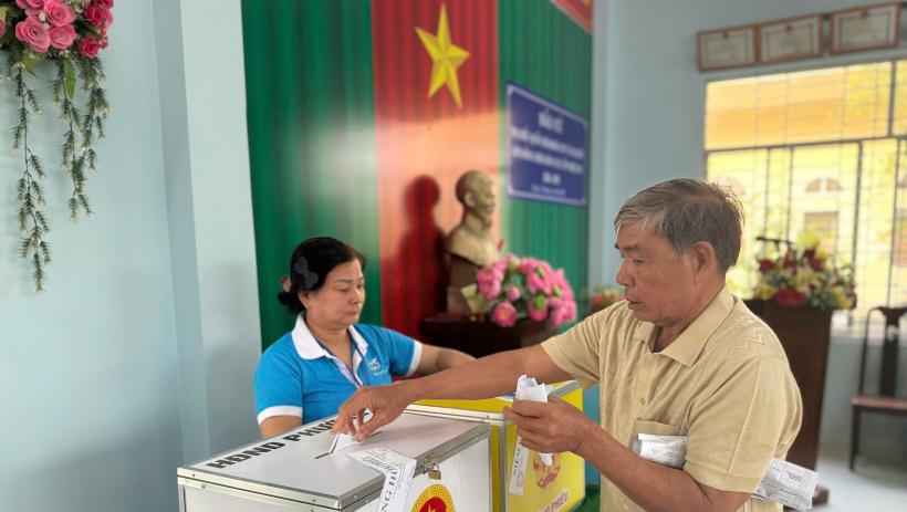 Rộn r&agrave;ng ng&agrave;y hội bầu cử ở v&ugrave;ng Đồng Th&aacute;p Mười