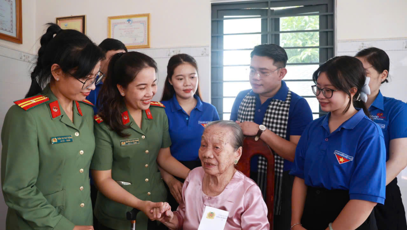 Giữ trọn lời thề, khắc ghi lời B&aacute;c dạy