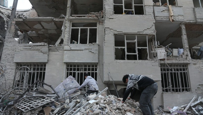 Israel v&agrave; Mỹ c&oacute; kế hoạch k&eacute;o d&agrave;i chiến dịch qu&acirc;n sự