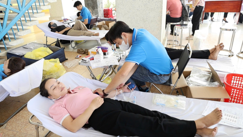 Hơn 240 đơn vị m&aacute;u được tiếp nhận trong Ng&agrave;y hội hiến m&aacute;u t&igrave;nh nguyện&nbsp;