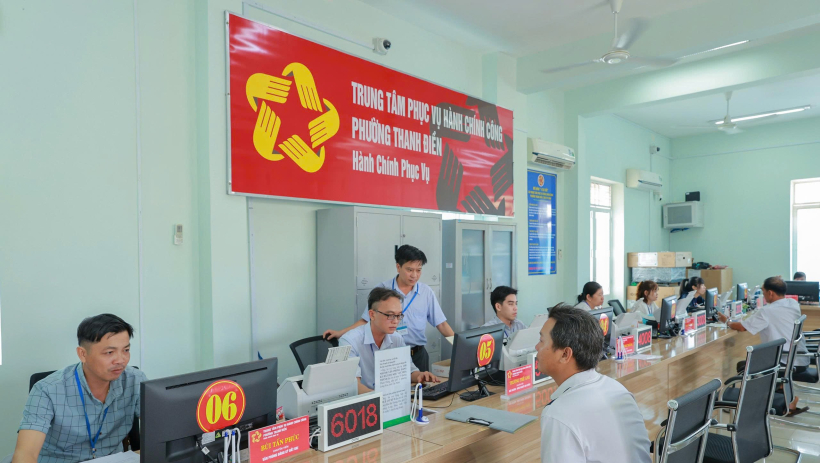 Chuyển đổi số để n&acirc;ng cao chất lượng phục vụ người d&acirc;n