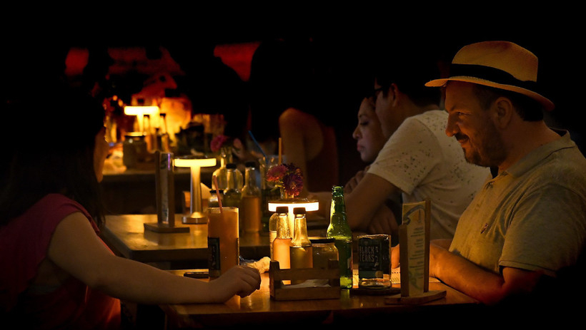 Cuba k&iacute;ch hoạt cơ chế khẩn cấp để kh&ocirc;i phục sự cố sập lưới điện quốc gia