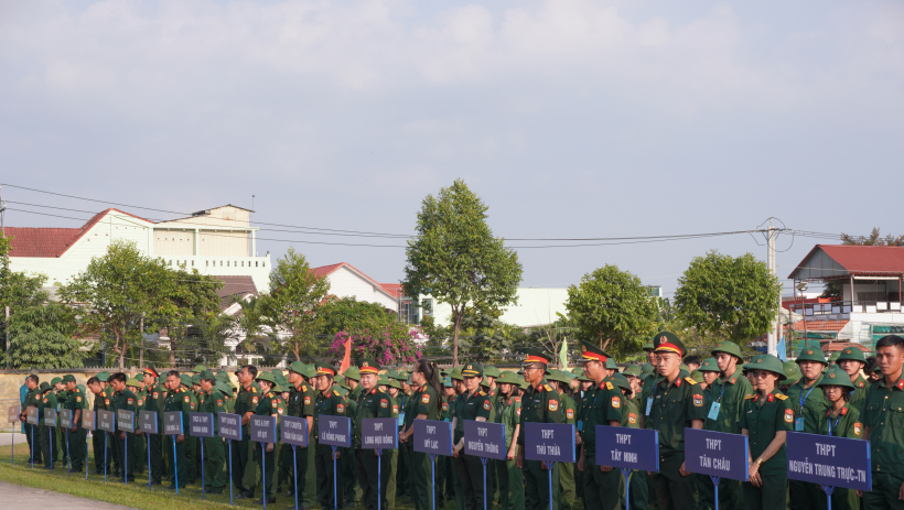 Khai mạc Hội thao Gi&aacute;o dục quốc ph&ograve;ng v&agrave; an ninh học sinh THPT tỉnh T&acirc;y Ninh lần thứ I