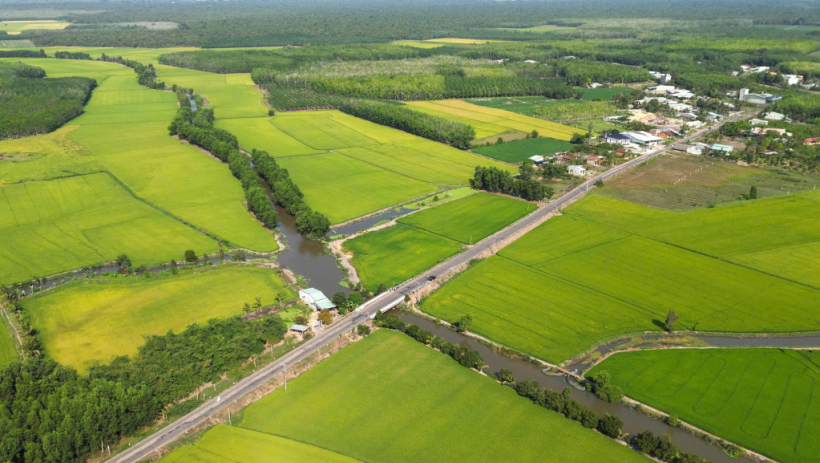 People support canal dredging and construction of rural access roads