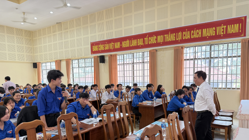 Điện lực T&acirc;n Bi&ecirc;n tập huấn sử dụng điện cho đo&agrave;n vi&ecirc;n, học sinh