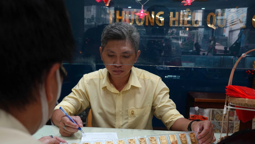 Gi&aacute; v&agrave;ng h&ocirc;m nay 18/3: Lỗ v&igrave; ch&ecirc;nh lệch gi&aacute; mua b&aacute;n 2 - 3 triệu đồng/lượng