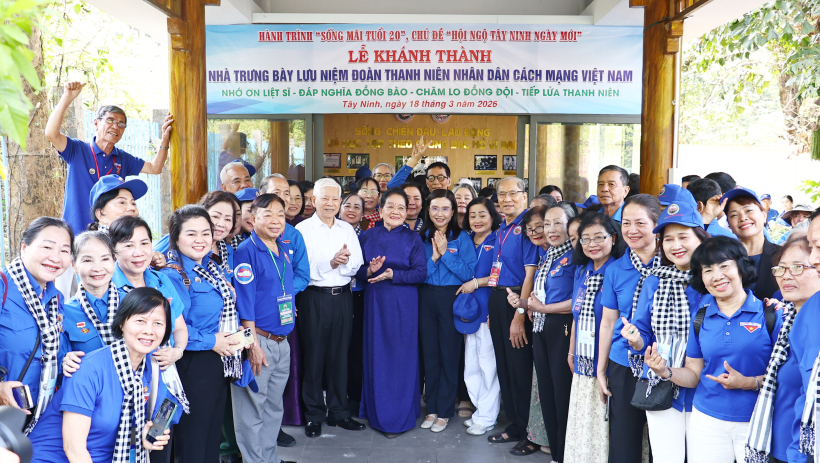 Tiếp nối h&agrave;nh tr&igrave;nh &ldquo;Sống m&atilde;i tuổi 20&rdquo;