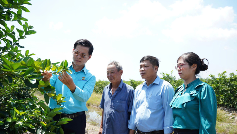 N&ocirc;ng d&acirc;n, doanh nghiệp gặp kh&oacute; trước biến động thế giới