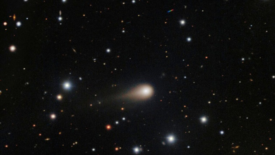 Sao chổi cổ xưa hơn Hệ Mặt trời vừa bay qua Mộc tinh