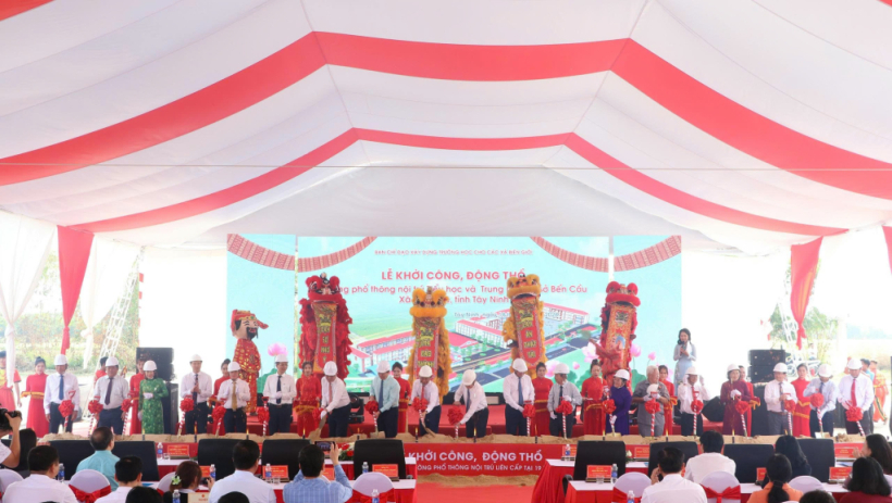 Tay Ninh breaks ground on multi-level boarding schools in 19 border communes