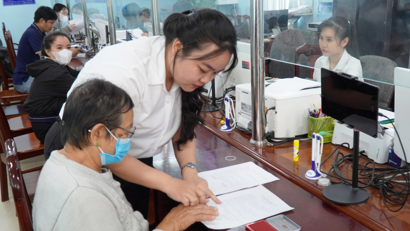 X&atilde; Cần Giuộc đẩy mạnh cải c&aacute;ch h&agrave;nh ch&iacute;nh, n&acirc;ng cao sự h&agrave;i l&ograve;ng của người d&acirc;n	