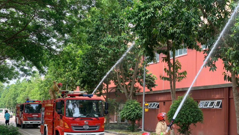 Huấn luyện nghiệp vụ v&agrave; thực tập phương &aacute;n chữa ch&aacute;y tại C&ocirc;ng ty TNHH Gain Lucky Việt Nam