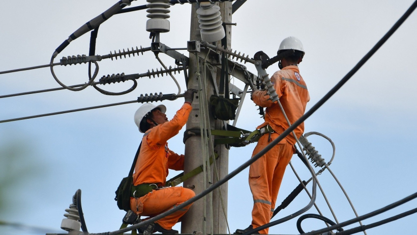 Promoting electricity saving through practical actions