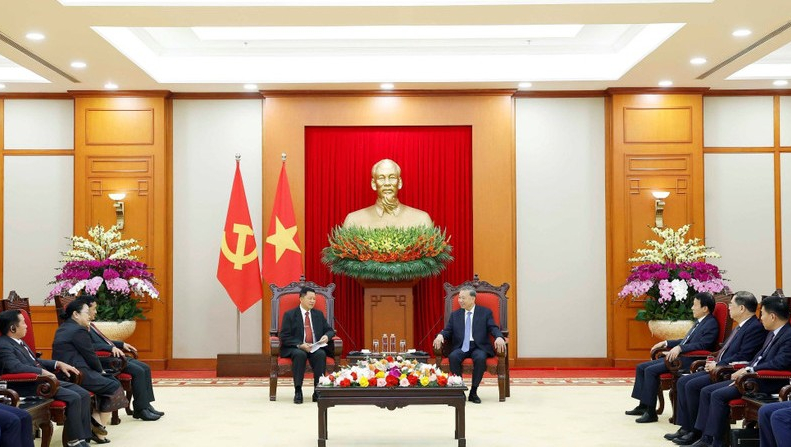 Tổng B&iacute; thư T&ocirc; L&acirc;m tiếp Bộ trưởng Bộ C&ocirc;ng an L&agrave;o