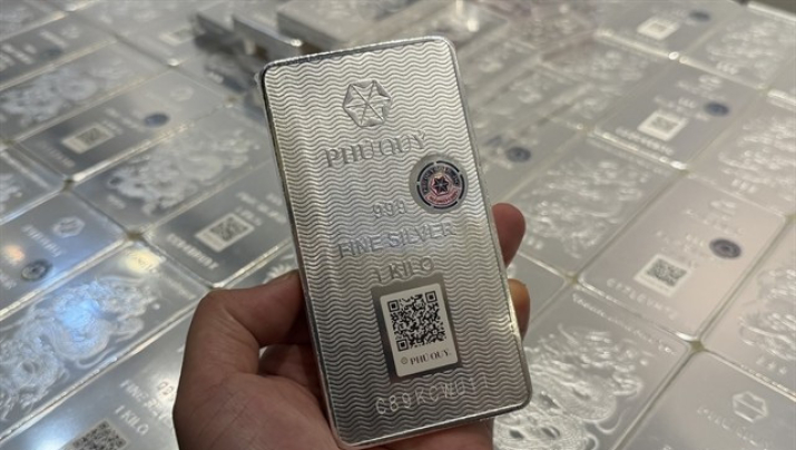 Vietnam considers listing silver bullion on commodity exchange