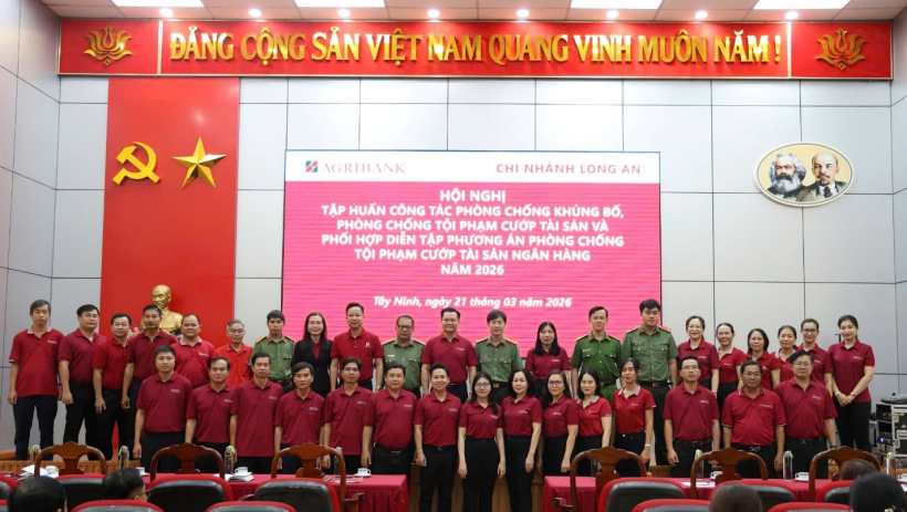 Agribank Chi nh&aacute;nh Long An tập huấn ph&ograve;ng, chống khủng bố v&agrave; diễn tập phương &aacute;n ph&ograve;ng, chống tội phạm cướp t&agrave;i sản